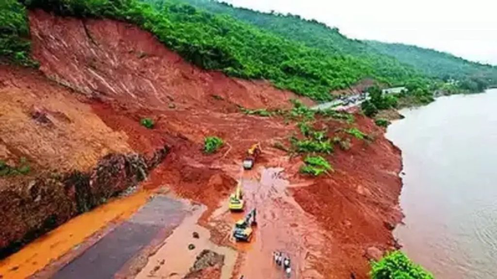 ഷിരൂരിലെ മണ്ണിടിച്ചിൽ: വെള്ളത്തിനടിയില്‍ ട്രക്ക് കണ്ടെത്തി
