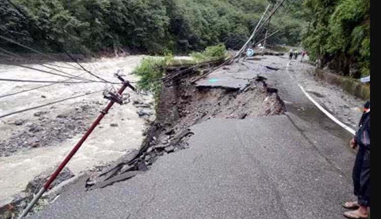 ഉത്തരാഖണ്ഡിൽ മേഘവിസ്ഫോടനം: കടകൾ ഒഴുകിപ്പോയി, കനത്ത നാശനഷ്ടം