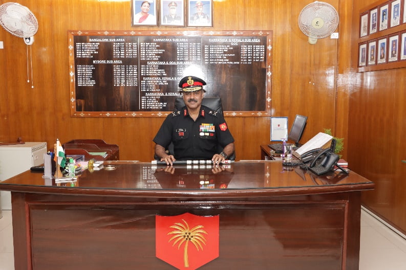 മേജർ ജനറൽ വി. ടി. മാത്യു കർണാടക, കേരള സബ് ഏരിയാ ജനറൽ ഓഫീസർ കമാൻഡിങ് ആയി ചുമതലയേറ്റു