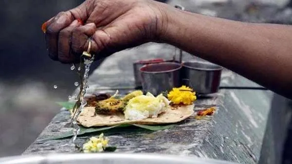 വാവുബലിതർപ്പണം