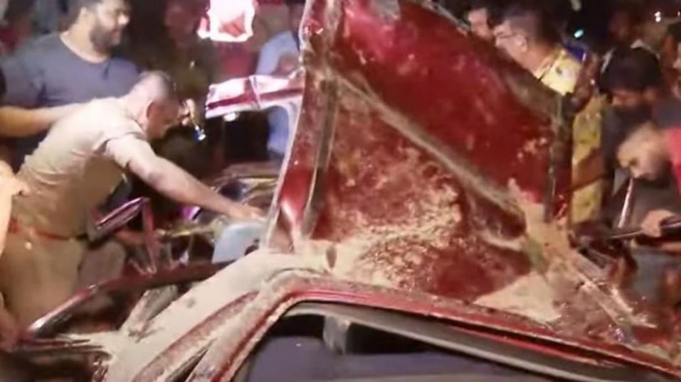 തിരുവനന്തപുരത്ത് കാറിന് മുകളിലേക്ക് ആല്‍മരം കടപുഴകി വീണ് യുവതി മരിച്ചു