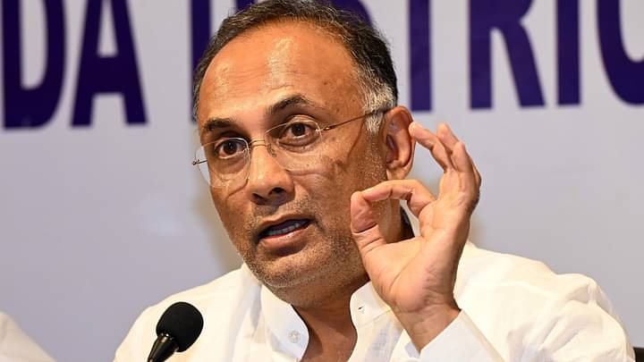 ഡെങ്കിപ്പനി; സ്വകാര്യ ആശുപത്രികളിൽ ചികിത്സ നിരക്ക് സർക്കാർ നിശ്ചയിക്കും