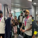 വെല്‍കം ചാമ്പ്യന്‍സ്; വിശ്വകിരീടവുമായി ടീം ഇന്ത്യ ഡൽഹിയിലെത്തി, ആവേശ്വോജ്ജ്വല വരവേല്‍പ്പ്