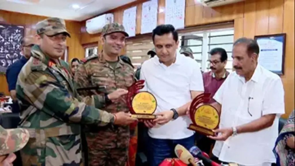 പത്തു ദിവസം നീണ്ടുനിന്ന രക്ഷാദൗത്യം: സൈന്യത്തിന് അഭിവാദ്യമര്‍പ്പിച്ച്‌ മന്ത്രി റിയാസ്