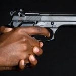 ആലപ്പുഴയില്‍ പ്ലസ് വണ്‍ വിദ്യാര്‍ഥി തോക്കുമായി സ്കൂളിലെത്തി; സഹപാഠിക്ക് നേരെ വെടിയുതിര്‍ത്തു