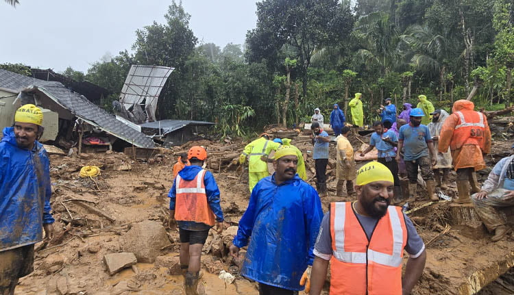 വയനാട് ദുരന്തം; രക്ഷാപ്രവർത്തനത്തില്‍ പങ്കാളികളായി സുവർണ കർണാടക കേരളസമാജം പ്രവര്‍ത്തകരും