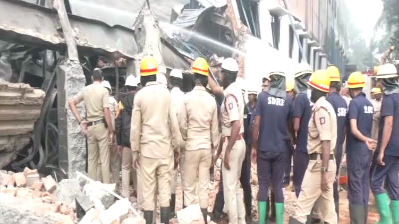 ഫാക്ടറിയിൽ തീപിടുത്തം; ജീവനക്കാരൻ വെന്തുമരിച്ചു, ഏഴ് പേർക്ക് പൊള്ളലേറ്റു