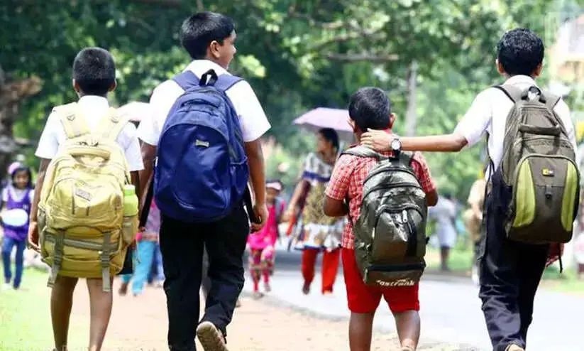 കുട്ടനാട്ടിലെ വിദ്യാഭ്യാസ സ്ഥാപനങ്ങള്ക്ക് നാളെ അവധി