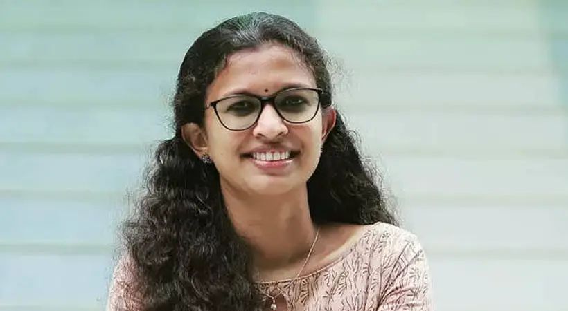 വ്യാജ സര്‍ട്ടിഫിക്കറ്റ് കേസ്: കെ വിദ്യയ്ക്ക് പിഎച്ച്‌ഡി തുടരാം
