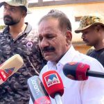 ‘ഇവരോട് ഞാന്‍ എന്ത് ഉത്തരം പറയും?; ദുരന്ത മുഖത്ത് മാധ്യമങ്ങൾക്ക് മുമ്പിൽ വിങ്ങിപ്പൊട്ടി മന്ത്രി എ. കെ ശശീന്ദ്രന്‍