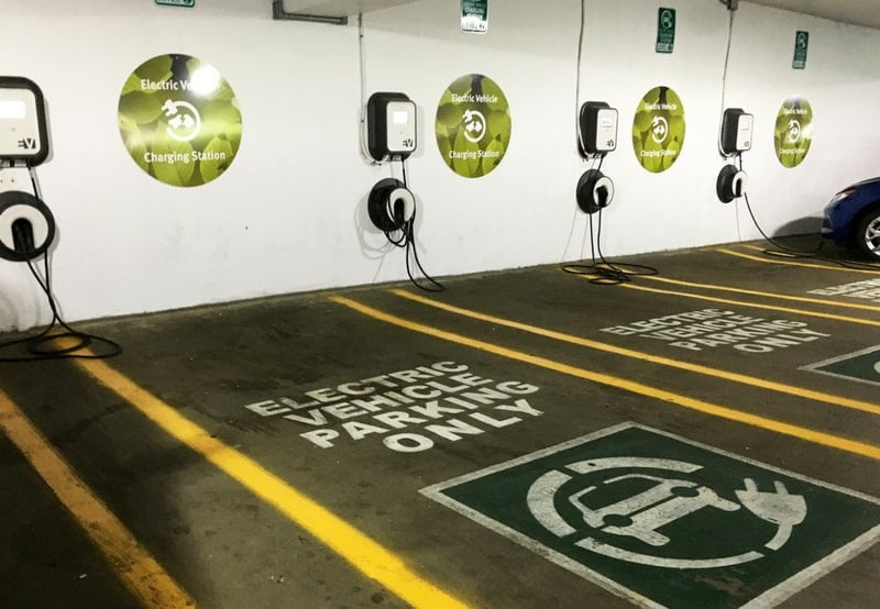 നഗരത്തിലെ അപ്പാർട്ട്മെൻ്റുകളിൽ ഇവി ചാർജിംഗ് പോയിൻ്റുകൾ നിർബന്ധമാക്കുന്നു