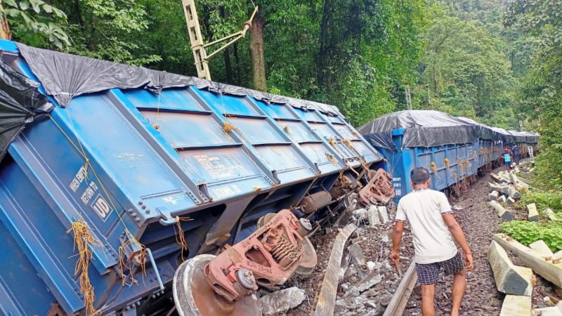 ഗുഡ്സ് ട്രെയിൻ പാളം തെറ്റി; ബെളഗാവി – ഹുബ്ബള്ളി ട്രെയിൻ സർവീസുകൾ റദ്ദാക്കി