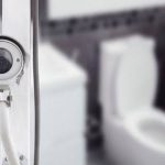 കോഫി ഷോപ്പിന്റെ ടോയ്ലറ്റിൽ കാമറ വെച്ചു; ജീവനക്കാരനെതിരെ കേസ്