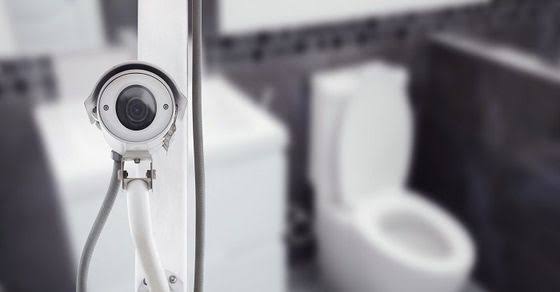 കോഫി ഷോപ്പിന്റെ ടോയ്‌ലറ്റിൽ കാമറ വെച്ചു; ജീവനക്കാരനെതിരെ കേസ്