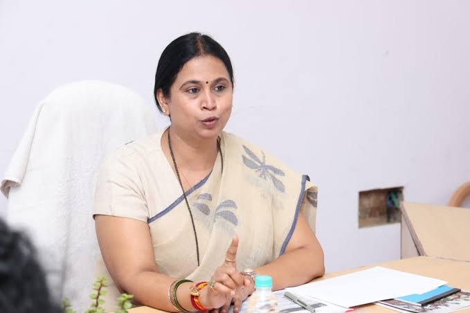 സാങ്കേതിക തകരാർ പരിഹരിച്ചു; ഗൃഹലക്ഷ്മി പദ്ധതിക്ക് കീഴിലുള്ള ഫണ്ട് വിതരണം പുനരാരംഭിച്ചു