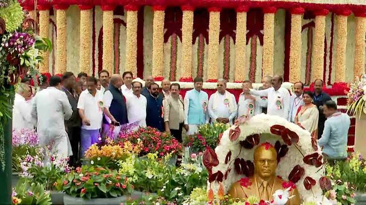 ലാൽബാഗ് പുഷ്പമേളയ്ക്ക് തുടക്കം