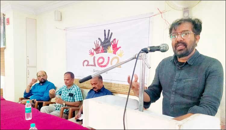 സാമൂഹ്യമായ ഓർമ്മകളെ തിരിച്ചുപിടിക്കുക- വിനോദ് കൃഷ്ണ