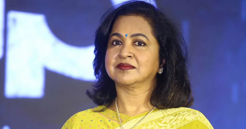 കാരവനുകളിൽ ഒളിക്കാമറ; നടിമാരുടെ നഗ്നദൃശ്യങ്ങൾ പകർത്തുന്നു, ഞെട്ടിക്കുന്ന വെളിപ്പെടുത്തലുമായി രാധിക ശരത്കുമാർ