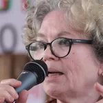 കേന്ദ്രമന്ത്രി സുരേഷ്ഗോപി മാധ്യമ പ്രവര്‍ത്തകരെ കയ്യേറ്റം ചെയ്യുന്നത് എന്ത് അധികാരത്തില്‍; വിമര്‍ശനവുമായി എഴുത്തുകാരി സാറാ ജോസഫ്