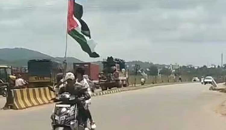 പലസ്തീൻ പതാകയുമായി ബൈക്കിൽ കറക്കങ്ങിയ പ്രായപൂർത്തിയാകാത്ത ആറ് പേർ പിടിയില്‍