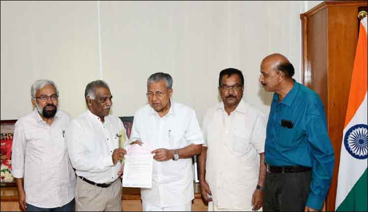 വയനാട് പുനരധിവാസം; ദൂരവാണി നഗർ കേരളസമാജം മുഖ്യമന്ത്രിയുടെ ദുരിതാശ്വാസനിധിയിലേക്ക് 5,75,000 രൂപ നല്‍കി