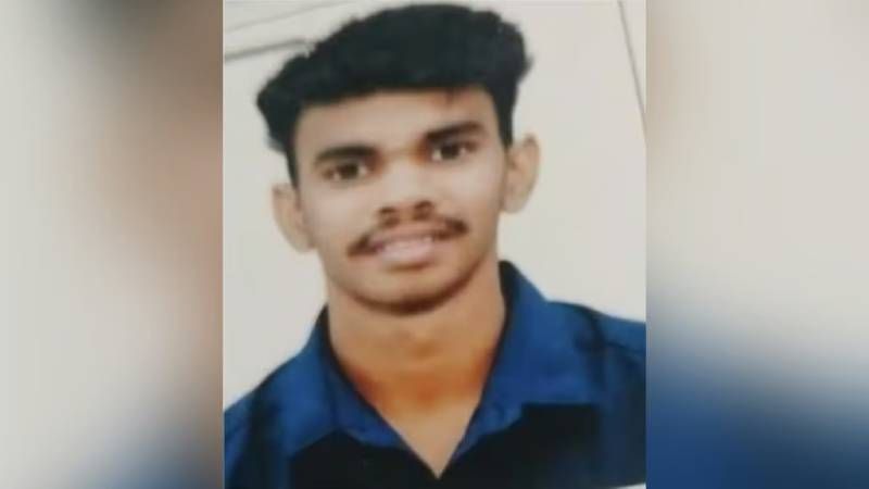 സ്‌കൂളിലെ ഓണാഘോഷത്തിനിടെ കാല്‍ വഴുതി കുളത്തിലേക്ക് വീണു; പ്ലസ് വണ്‍ വിദ്യാര്‍ഥിക്ക് ദാരുണാന്ത്യം