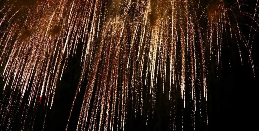 ചിനക്കത്തൂര്‍ പൂരം വെടിക്കെട്ടിന് ഹൈക്കോടതിയുടെ അനുമതി