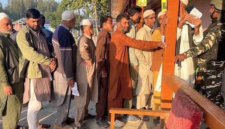 ജമ്മു കശ്മീര്‍ ഇന്ന് പോളിങ് ബൂത്തിലേക്ക്; ജനവിധി തേടുന്നത് 219 സ്ഥാനാർഥികൾ