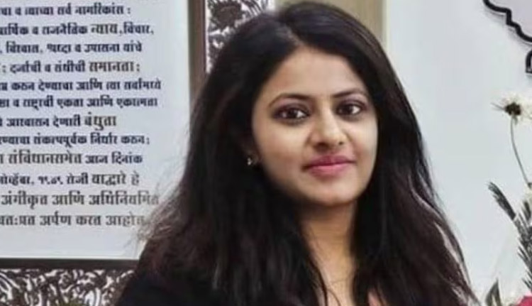 വ്യാജ രേഖ ചമച്ച് ഐഎഎസ്; പൂജ ഖേദ്കറെ കേന്ദ്ര സർക്കാർ പിരിച്ചുവിട്ടു