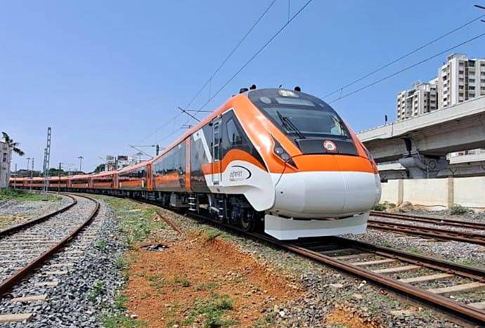 വന്ദേ മെട്രോ; 30 രൂപയ്ക്ക് അത്യാധുനിക സൗകര്യങ്ങളോട് കൂടി യാത്ര