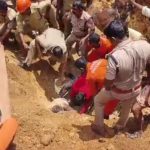 നെയ്യാറ്റിന്‍കരയില്‍ മണ്ണിടിഞ്ഞ് വീണ് അപകടം; മണ്ണിനടിയില്‍ കുടുങ്ങിയ ആള്‍ക്ക് വേണ്ടിയുള്ള രക്ഷാപ്രവര്‍ത്തനം നടക്കുന്നു