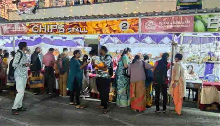 തിരുവോണ സദ്യയൊരുക്കാൻ മലയാളി കൂട്ടായ്മകളുടെ ഓണച്ചന്തകൾ സജീവം