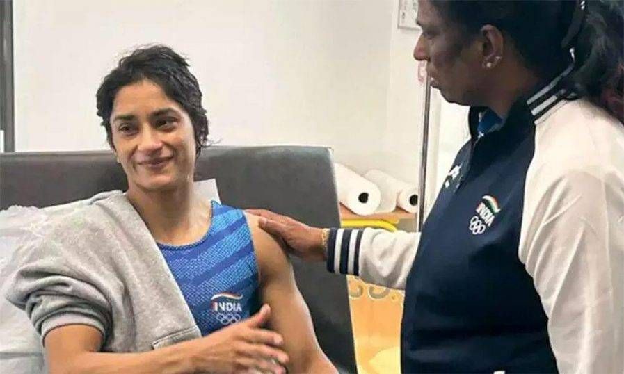 ‘ഓടിയെത്തി ഒരു ഫോട്ടോയെടുത്തു, പിന്നെ നടന്നത് രാഷ്ട്രീയം’: പിടി ഉഷയെ രൂക്ഷമായി വിമര്‍ശിച്ച് വിനേഷ് ഫോഗട്ട്