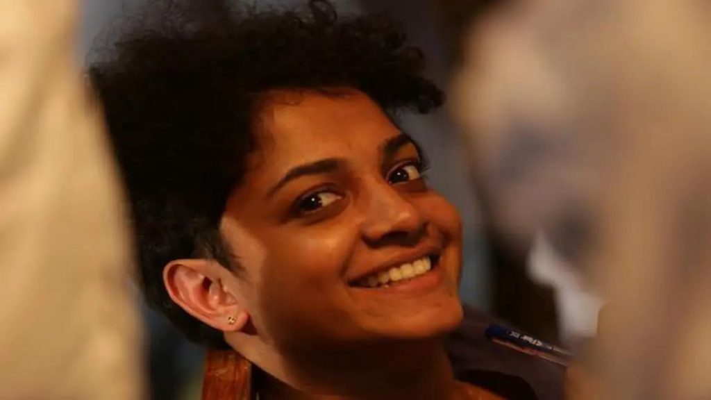 പണം വാഗ്‌ദാനം ചെയ്ത് നടിയോട് സെക്സ് ആവശ്യപ്പെട്ടു; ഗുരുതര ആരോപണവുമായി സംവിധായിക സൗമ്യ സദാനന്ദൻ