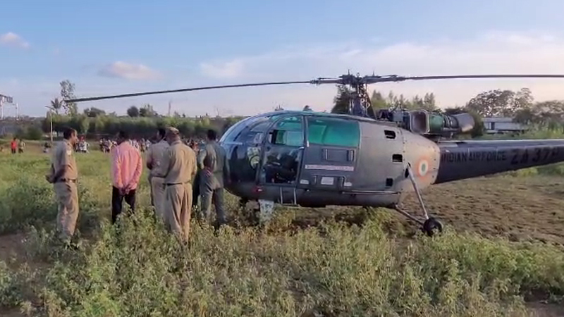 സാങ്കേതിക തകരാർ; എയർഫോഴ്‌സിന്റെ പരിശീലന ഹെലികോപ്റ്റർ അടിയന്തമായി നിലത്തിറക്കി