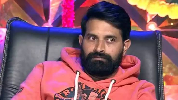 നിരവധി ലൊക്കേഷനുകളിൽ വെച്ച് പീഡിപ്പിച്ചു; ഡാൻസ് കൊറിയോഗ്രാഫർക്കെതിരെ പരാതിയുമായി യുവതി