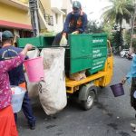 മാലിന്യശേഖരണത്തിനിടെ തർക്കം; പൗരകർമികരെ ആക്രമിച്ച അമ്മയ്ക്കും മകനുമെതിരെ കേസ്