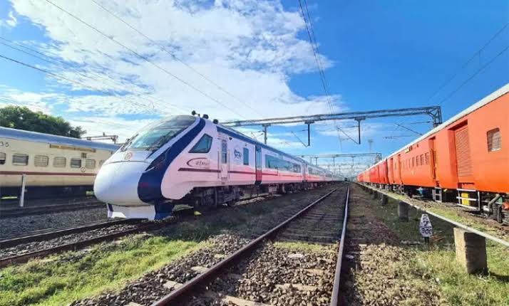 ബെംഗളൂരു – മധുര വന്ദേ ഭാരത് സർവീസിന് തുടക്കം