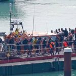 ഇംഗ്ലീഷ് ചാനലിൽ ബോട്ട് മറിഞ്ഞ് അപകടം;12 കുടിയേറ്റക്കാർ മരിച്ചു