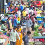 ബെംഗളൂരുവിൽ പഴങ്ങളുടെയും പച്ചക്കറിയുടെയും വില കുത്തനെ ഉയർന്നു