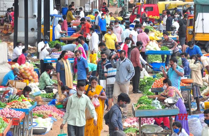 ബെംഗളൂരുവിൽ പഴങ്ങളുടെയും പച്ചക്കറിയുടെയും വില കുത്തനെ ഉയർന്നു