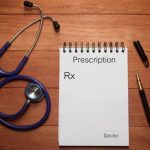 ഡോക്ടർമാർ മരുന്നിന്റെ കുറിപ്പടി എഴുതുന്നത് കന്നഡയിൽ നിർബന്ധമാക്കണമെന്ന് ആവശ്യം