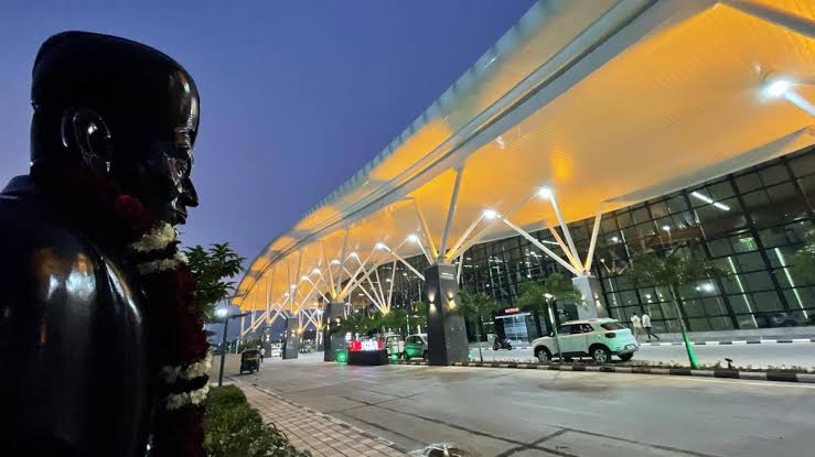 എസ്എംവിടി റെയിൽവേ സ്റ്റേഷനിൽ അധിക സമയം നിർത്തിയിടുന്ന വാഹനങ്ങൾക്ക് പിഴ ചുമത്തും