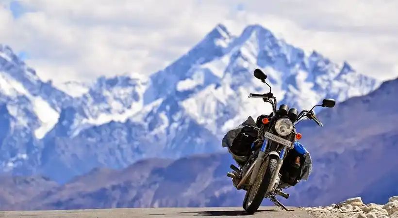 ലഡാക്കിലേക്ക് ‘സോളോ ട്രിപ്പ്’ പോയ യുവാവ് ഓക്സിജൻ കുറവുമൂലം മരിച്ചു