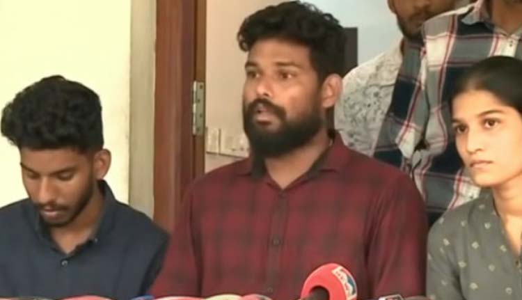 വാർത്താസമ്മേളനത്തിനു പിന്നാലെ സൈബറാക്രമണം രൂക്ഷം; പരാതി നല്‍കി അർജുന്റെ കുടുംബം