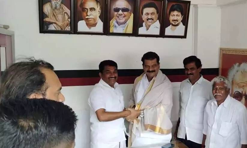 പി.വി. അൻവര്‍ ഡി.എം.കെയിലേക്ക്? ചെന്നൈയിലെത്തി നേതാക്കളുമായി ചര്‍ച്ച നടത്തി