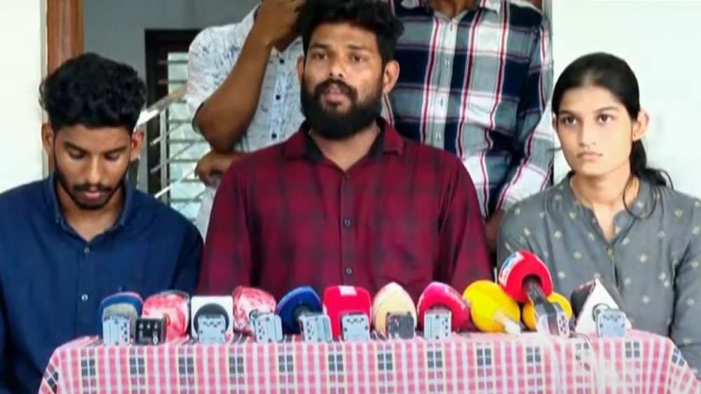 അർജുന്റെ ബന്ധുക്കൾ നൽകിയ പരാതിയിൽ മനാഫ് അടക്കമുള്ളവർക്കെതിരെ കേസ്