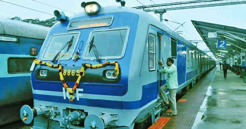 ക്രിസ്മസ് ന്യൂഇയർ അവധി; എറണാകുളത്ത് നിന്ന് തിരുവനന്തപുരത്തേക്ക് സ്പെഷ്യല് മെമു സര്വീസ് പ്രഖ്യാപിച്ചു