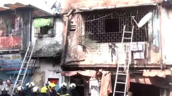 മുംബൈയിലെ കെട്ടിടത്തില്‍ തീപിടിത്തം; മൂന്ന് കുട്ടികള്‍ ഉള്‍പ്പെടെ ഏഴ് പേര്‍ മരിച്ചു