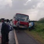 ഓടുന്ന ബസിന്റെ ടയർ തെറിച്ചുവീണ് അപകടം